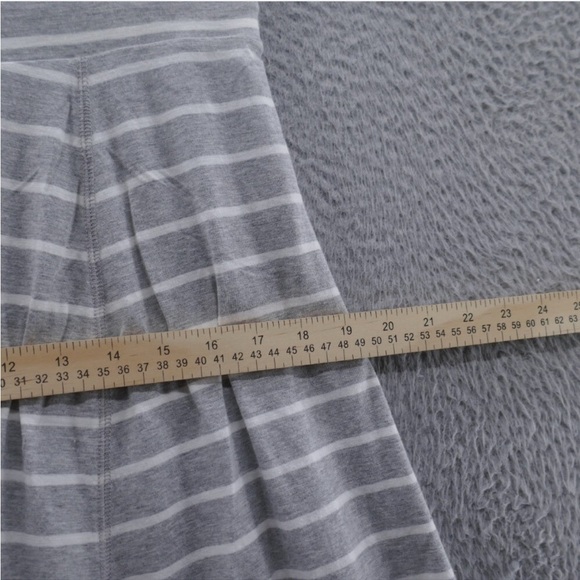 Talbots Gray Knit Maxi Skirt Womens Soft Medium Gray White Stripe Beachy Pull On - Picture 11 of 12